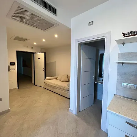 Apartment Ascensore Per La