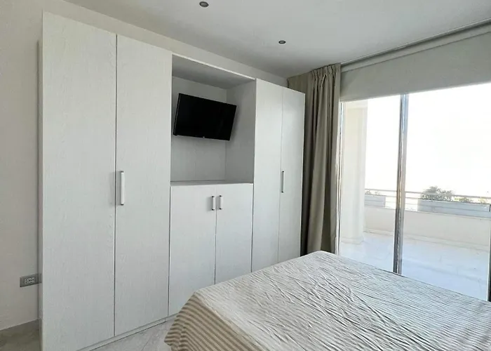 Ascensore Per La Cirella